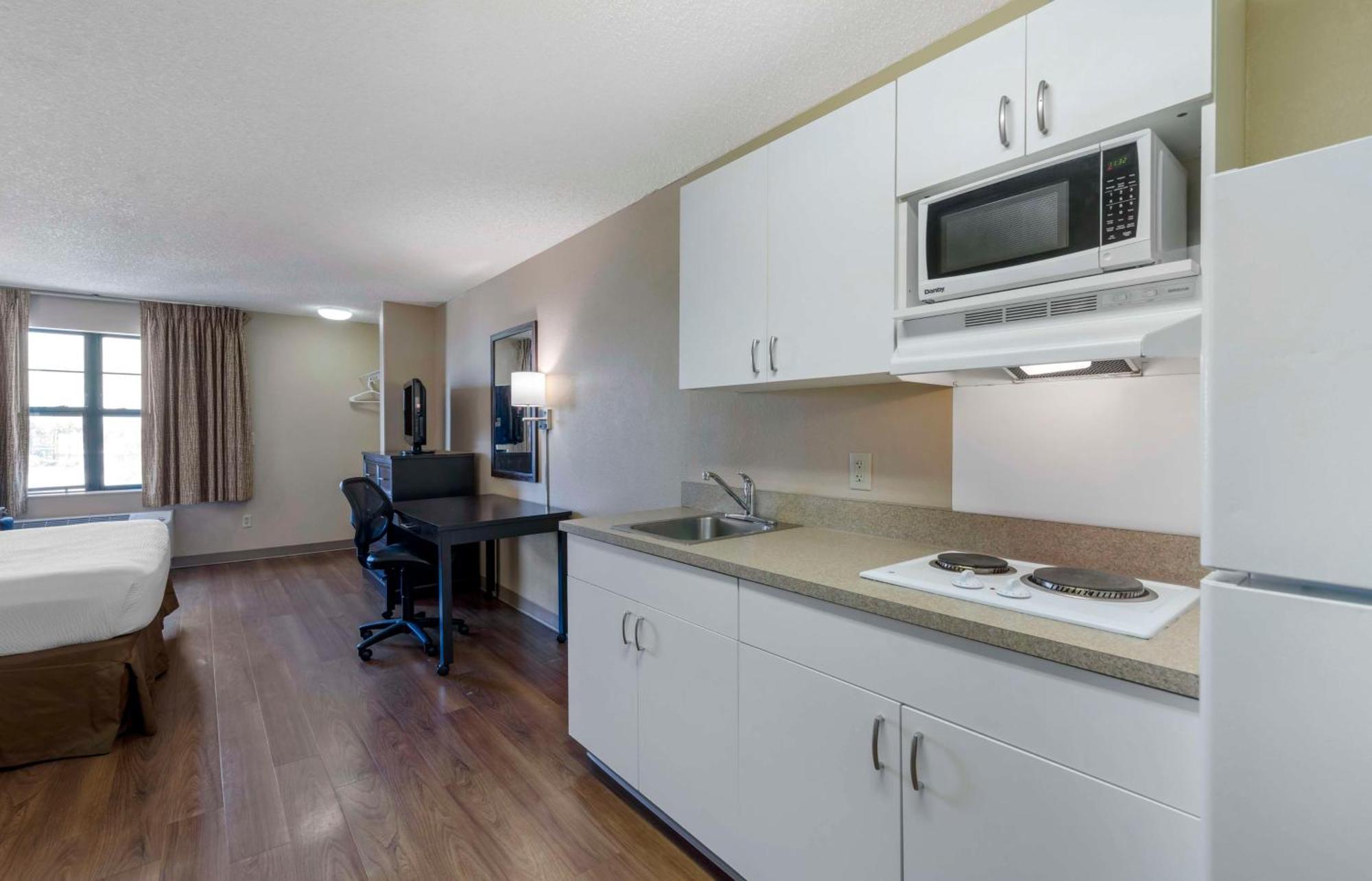 Extended Stay America Suites - Orange County - Katella Ave Екстер'єр фото