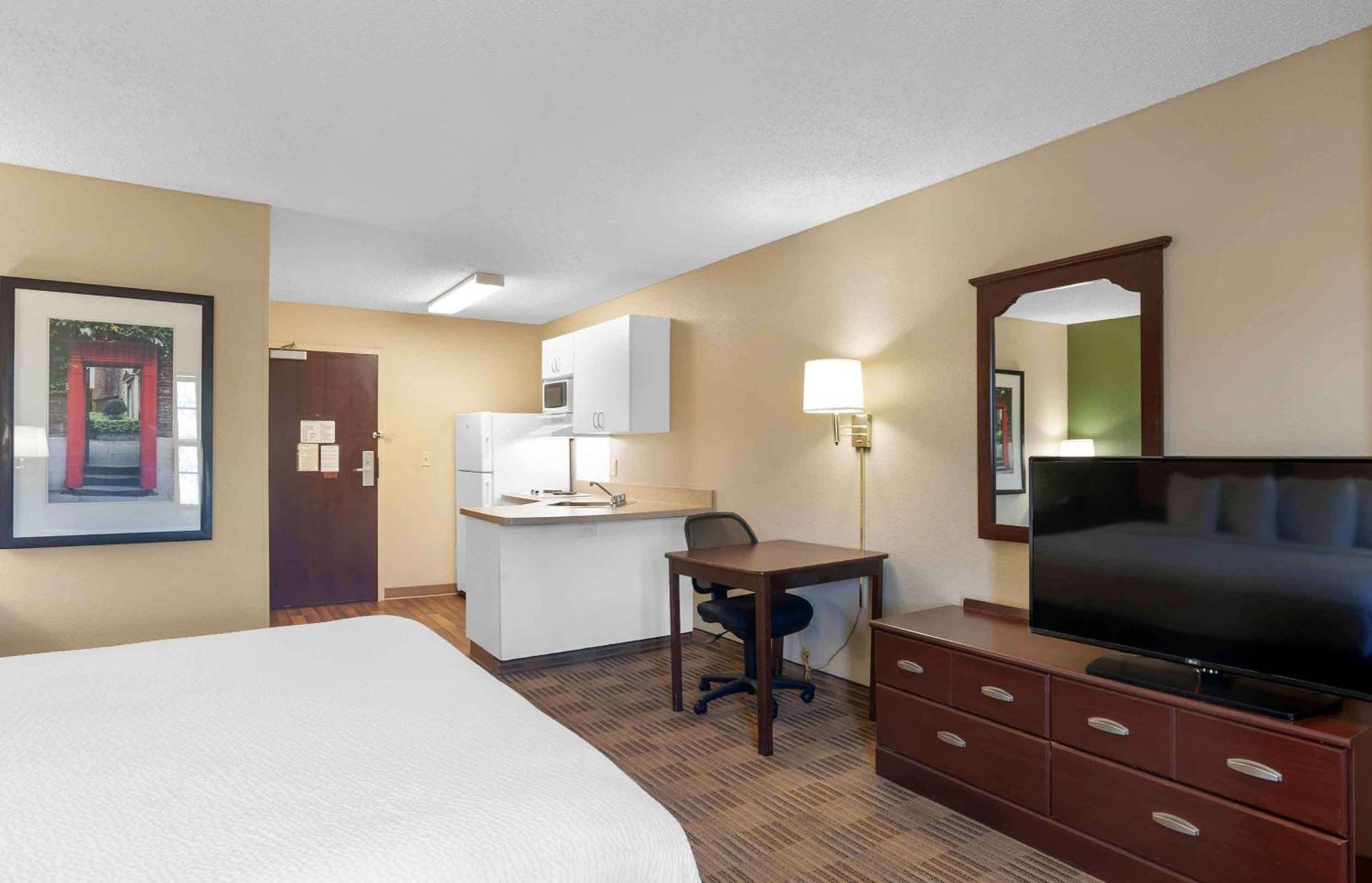 Extended Stay America Suites - Orange County - Katella Ave Екстер'єр фото
