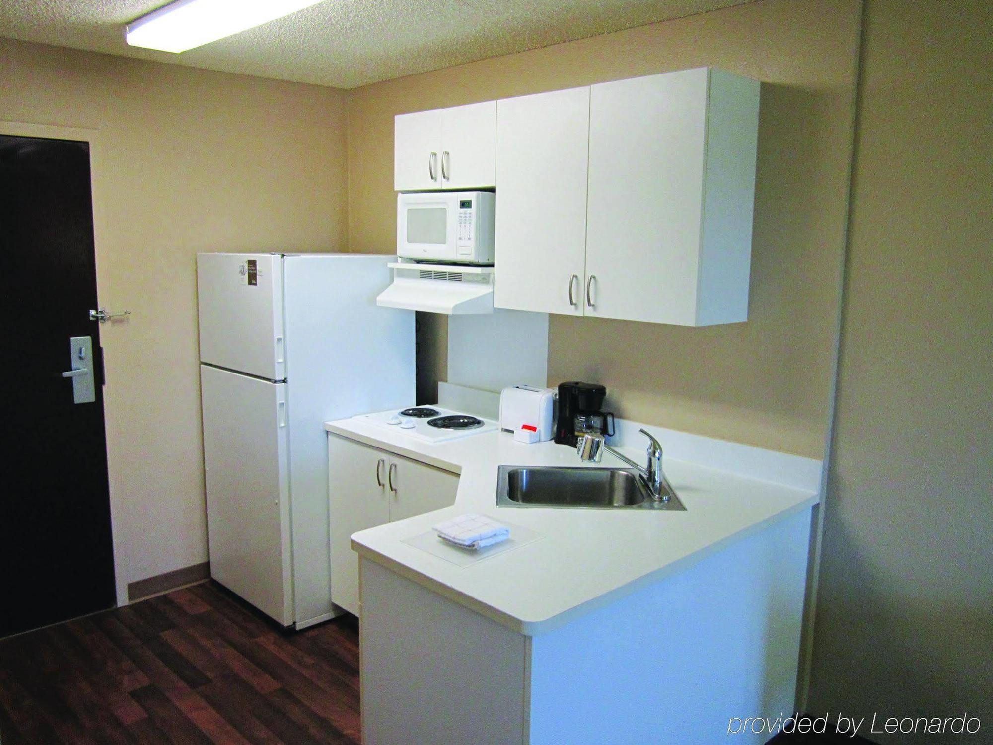 Extended Stay America Suites - Orange County - Katella Ave Екстер'єр фото